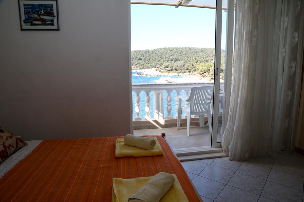 Apartments Dragica Milna  Exterior photo